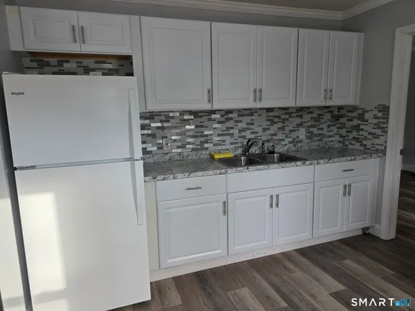 $1,695 | 73 Meridian Street, Unit 3, Groton, CT 06340