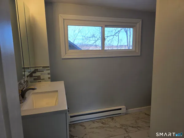 $1,695 | 73 Meridian Street, Unit 3, Groton, CT 06340
