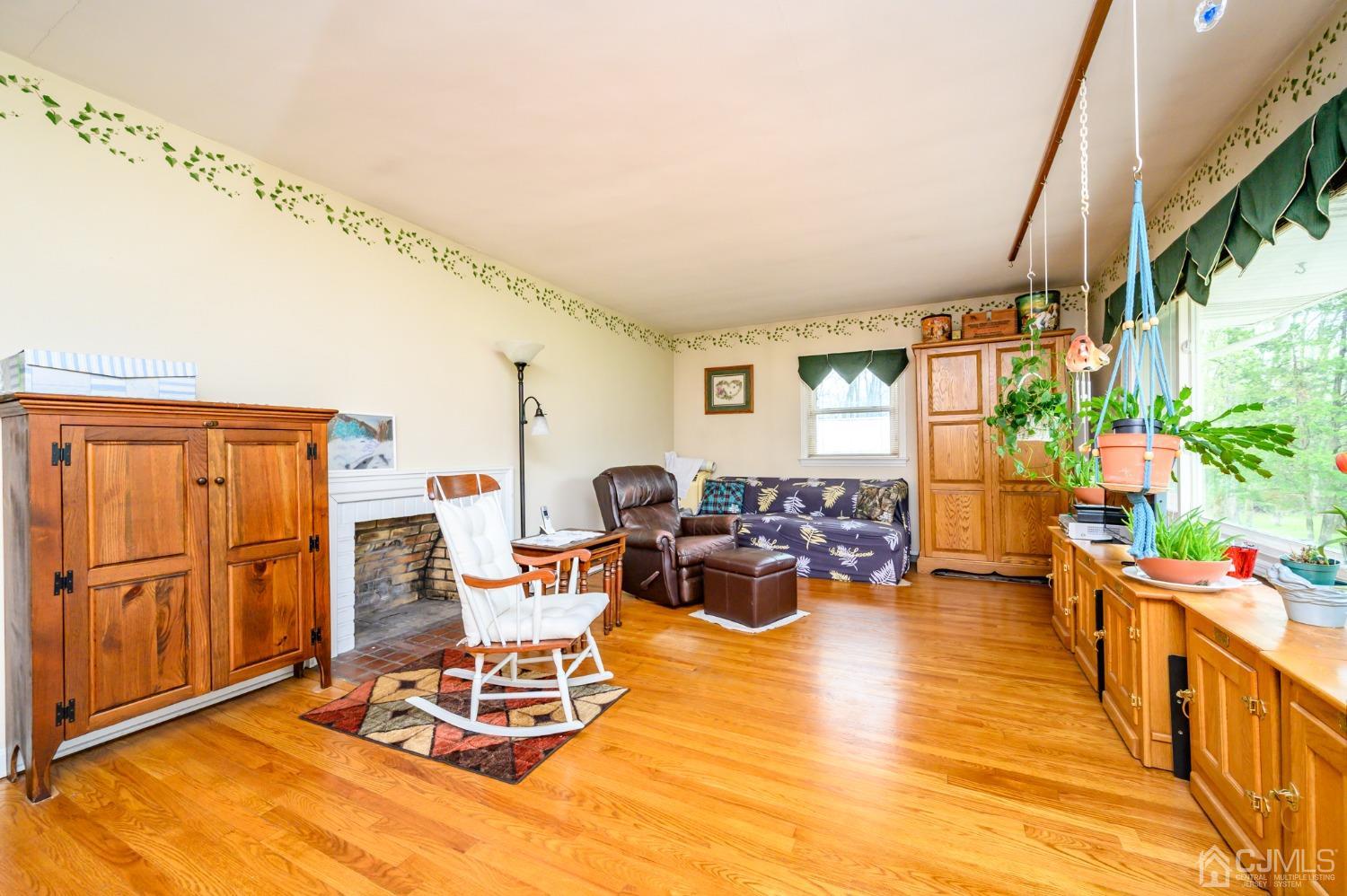 106 Old Croton Road Flemington, NJ 08822 - Photo 5 of 25 Gallery Image 5