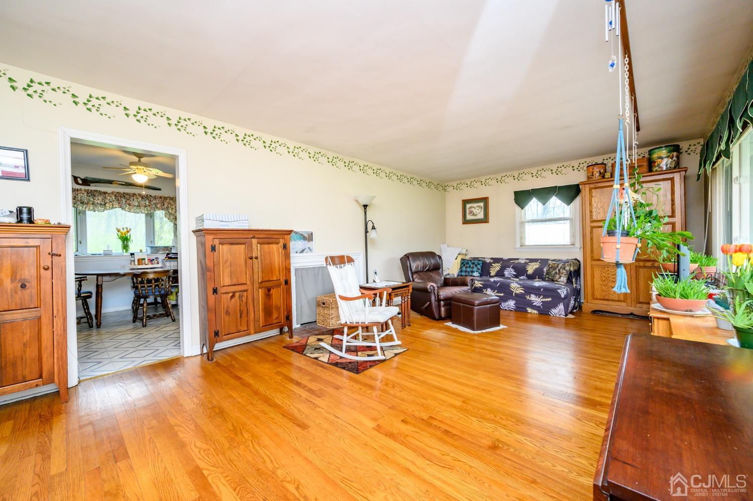 106 Old Croton Road Flemington, NJ 08822 - Photo 6 of 25 Gallery Image 6