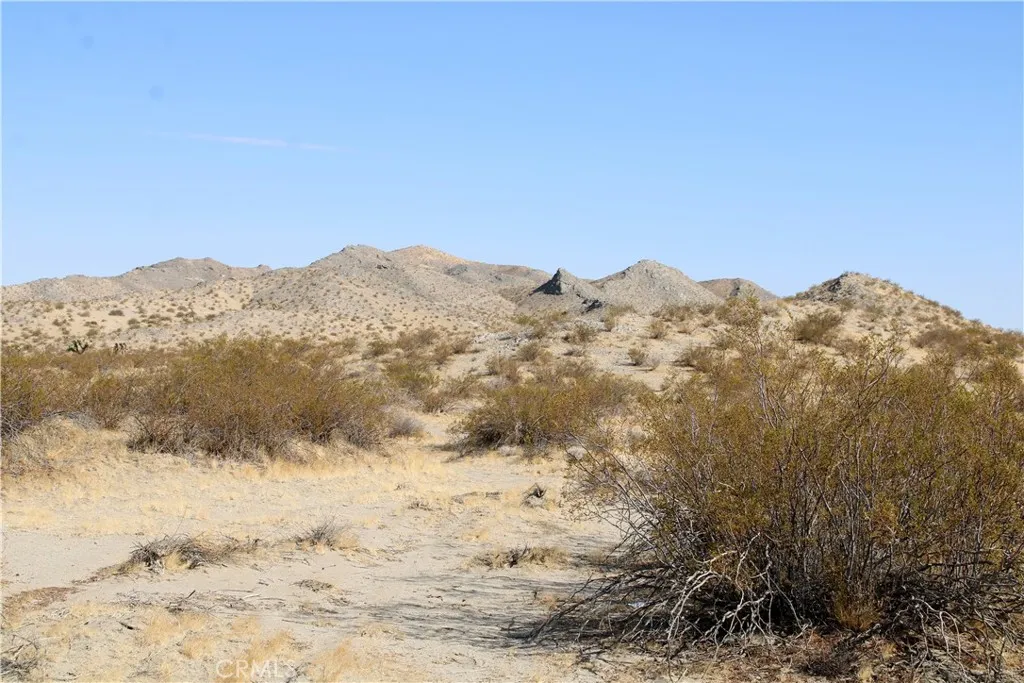 20 Sky Ranch Road Adelanto, CA 92301 - Photo 9 of 17