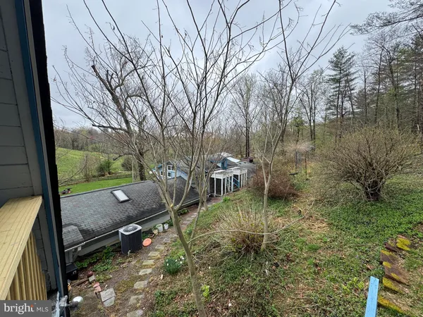 $850,000 | 20 Victory Lane, Castleton, VA 22716