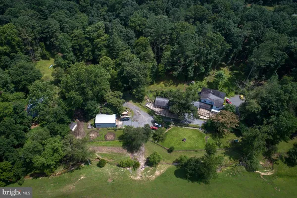 $850,000 | 20 Victory Lane, Castleton, VA 22716