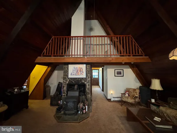 $850,000 | 20 Victory Lane, Castleton, VA 22716