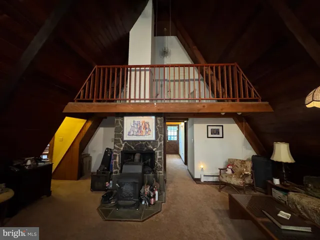 $850,000 | 20 Victory Lane, Castleton, VA 22716