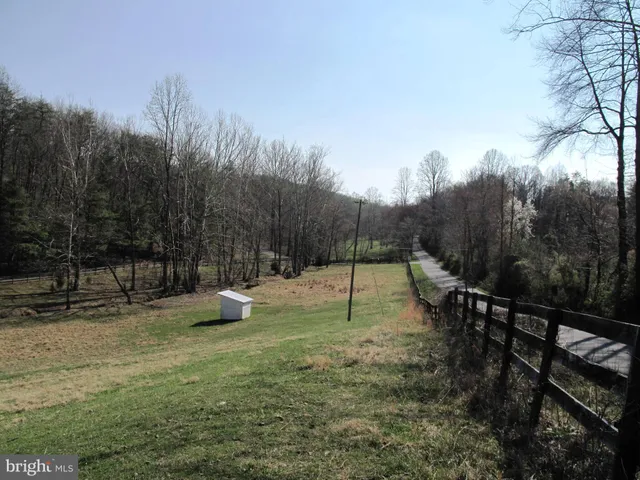 $850,000 | 20 Victory Lane, Castleton, VA 22716