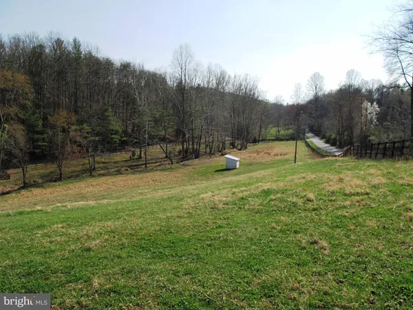 $850,000 | 20 Victory Lane, Castleton, VA 22716