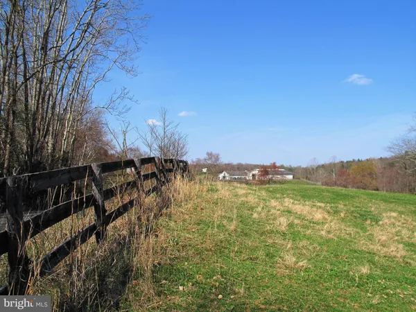 $850,000 | 20 Victory Lane, Castleton, VA 22716