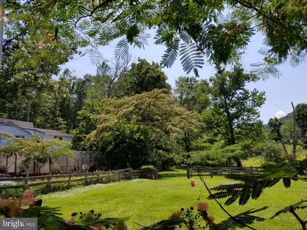 $850,000 | 20 Victory Lane, Castleton, VA 22716