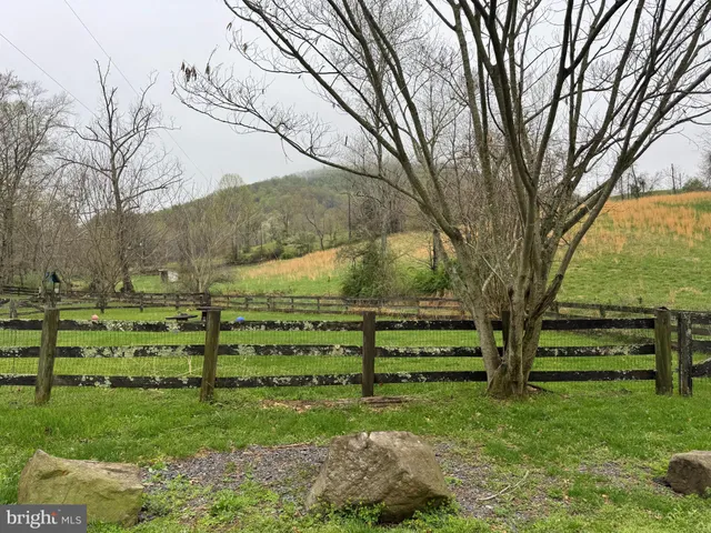 $850,000 | 20 Victory Lane, Castleton, VA 22716