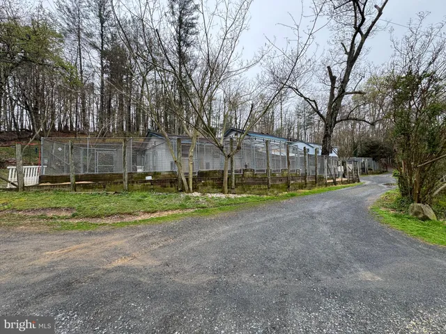 $850,000 | 20 Victory Lane, Castleton, VA 22716