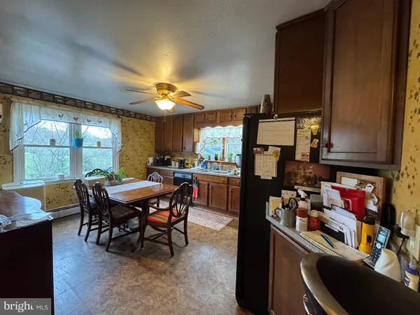 $850,000 | 20 Victory Lane, Castleton, VA 22716