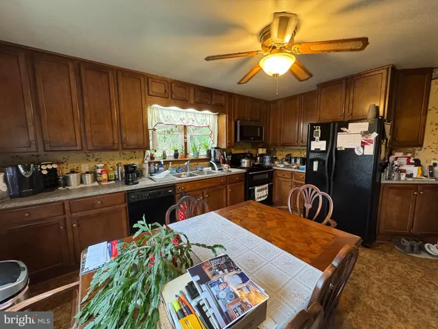 $850,000 | 20 Victory Lane, Castleton, VA 22716