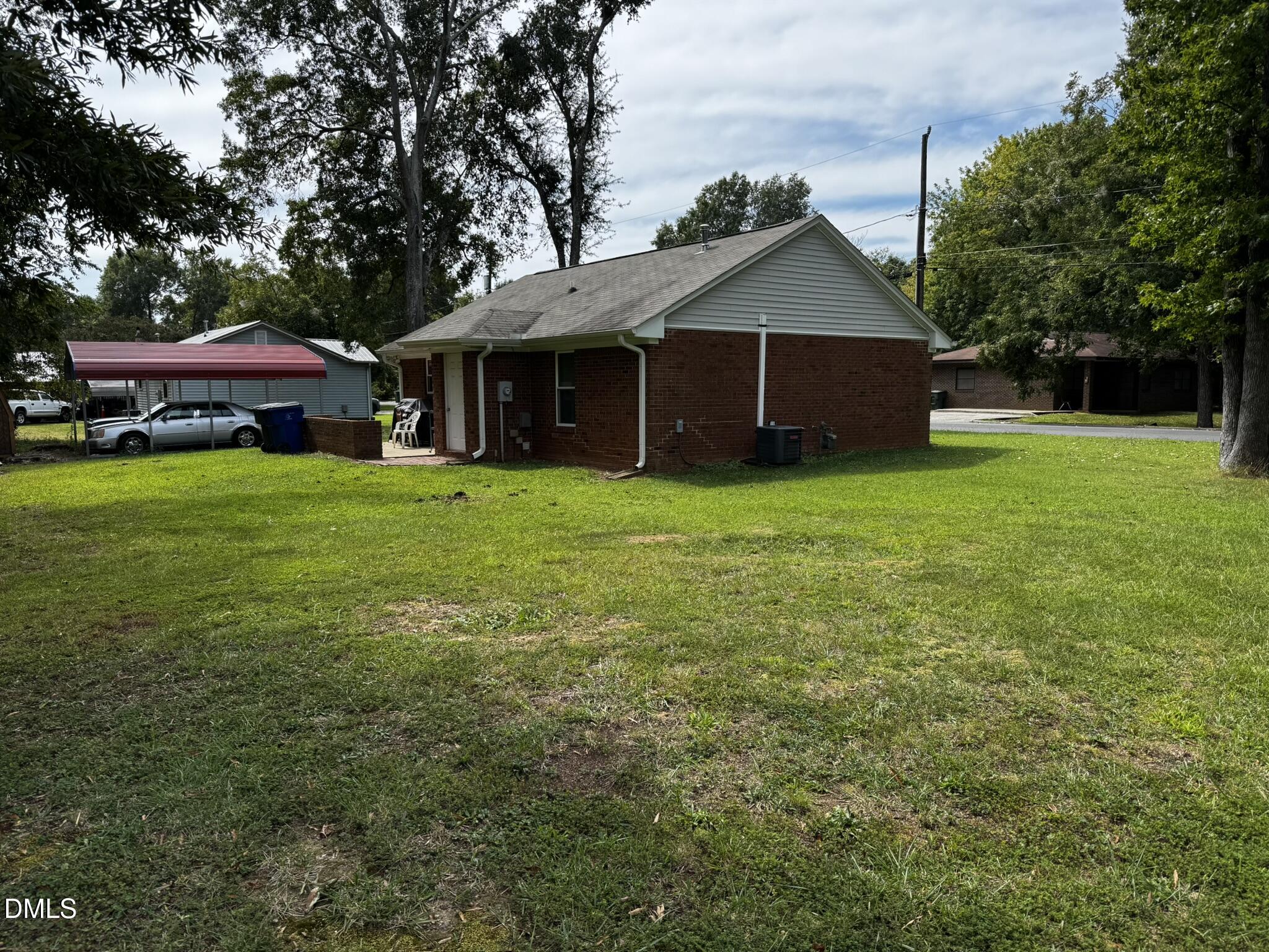 304 Field Street Graham, NC 27253 - Photo 13 of 17 IMG_2162