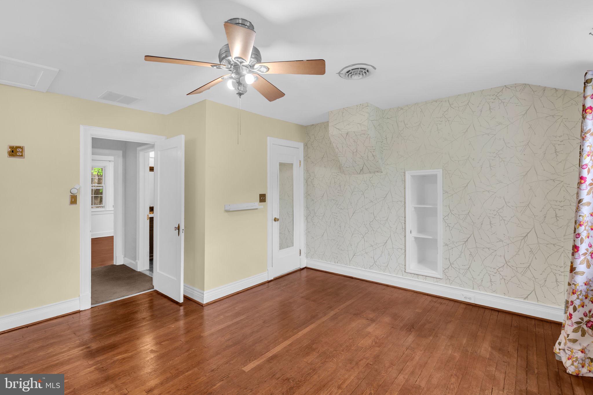 16 Somerset Road Baltimore, MD 21228 - Photo 15 of 44 Gallery Image 15