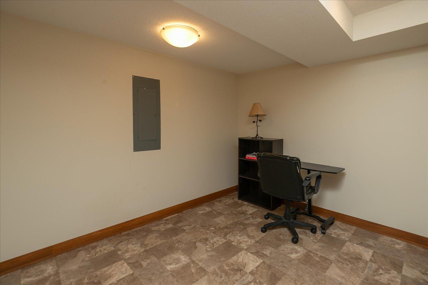 1926 Bear Court Southeast Rochester, MN 55904 - Photo 15 of 36