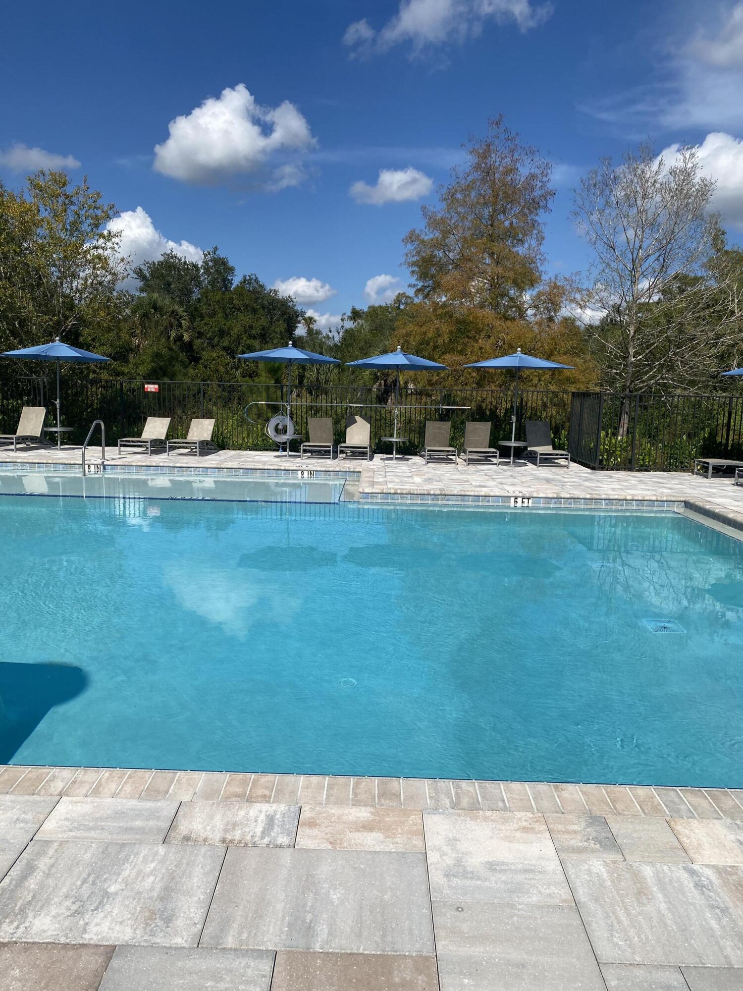 271 Southwest Sally Way Stuart, FL 34997 - Photo 4 of 20 IMG_0862