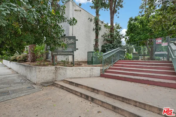 $398,000 | 8601 International Avenue, Unit 122, Canoga Park, CA 91304