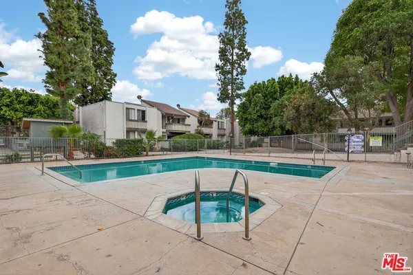 $398,000 | 8601 International Avenue, Unit 122, Canoga Park, CA 91304