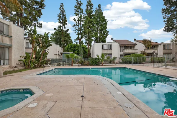$398,000 | 8601 International Avenue, Unit 122, Canoga Park, CA 91304