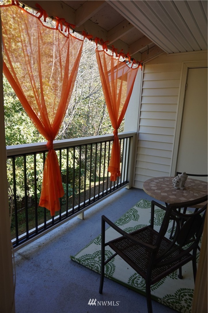 12404 East Gibson Road, Unit K301 Everett, WA 98204 - Photo 14 of 23