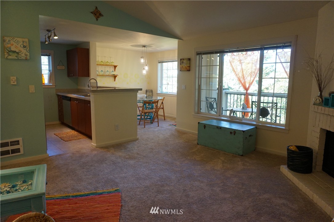 12404 East Gibson Road, Unit K301 Everett, WA 98204 - Photo 3 of 23