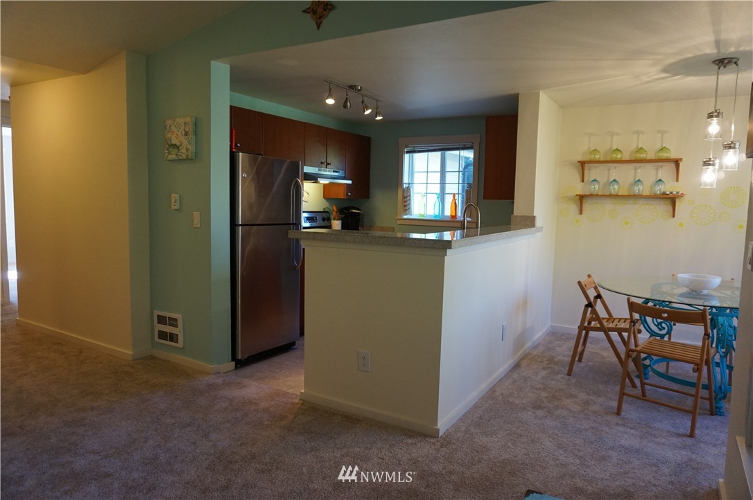 12404 East Gibson Road, Unit K301 Everett, WA 98204 - Photo 5 of 23