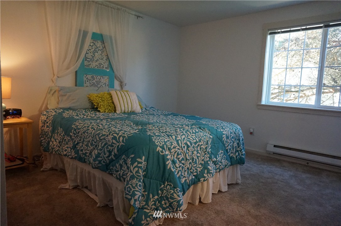12404 East Gibson Road, Unit K301 Everett, WA 98204 - Photo 8 of 23