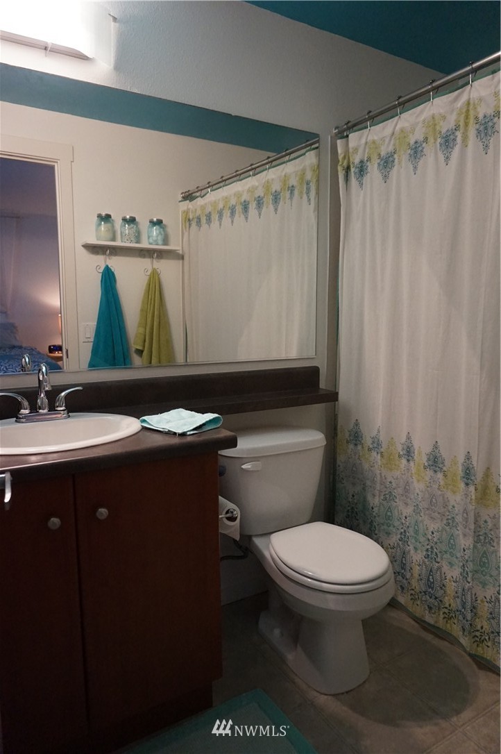 12404 East Gibson Road, Unit K301 Everett, WA 98204 - Photo 9 of 23