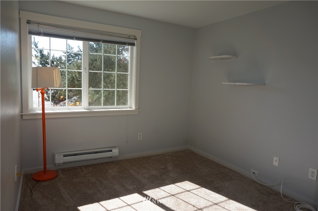 12404 East Gibson Road, Unit K301 Everett, WA 98204 - Photo 10 of 23