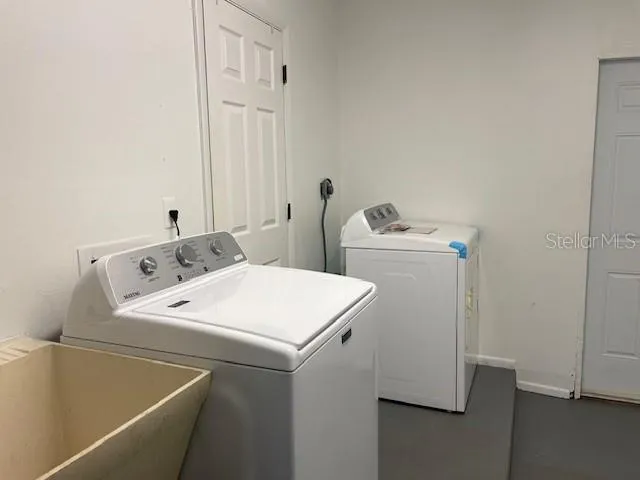 $2,225 | 2412 Webber Street, Sarasota, FL 34239