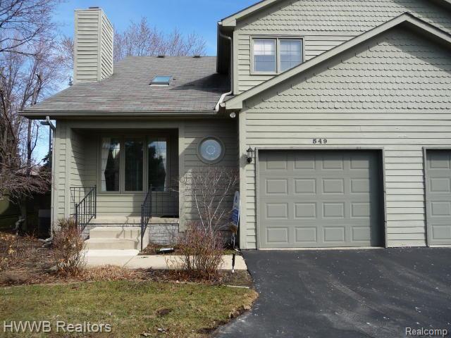549 South Crooks Road, Unit 19 Clawson, MI 48017 - Photo 1 of 19 Crooks front