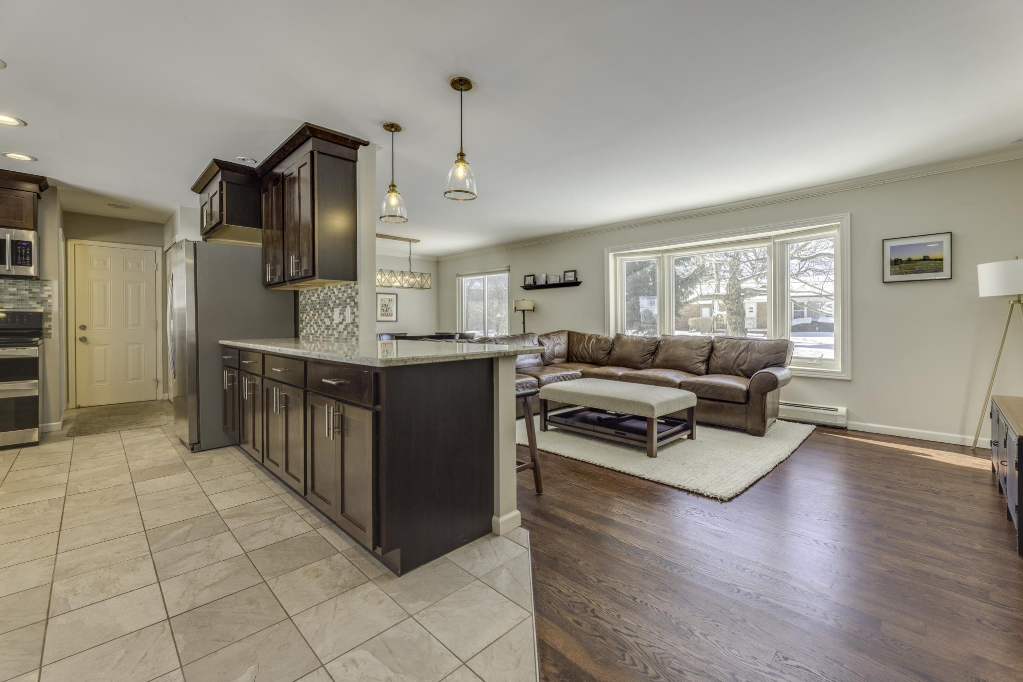 2762 Bridle Road Bloomfield Hills, MI 48304 - Photo 8 of 42 50166885-04062701-cdfa-42c2-be5f-8f166344c775.JPG