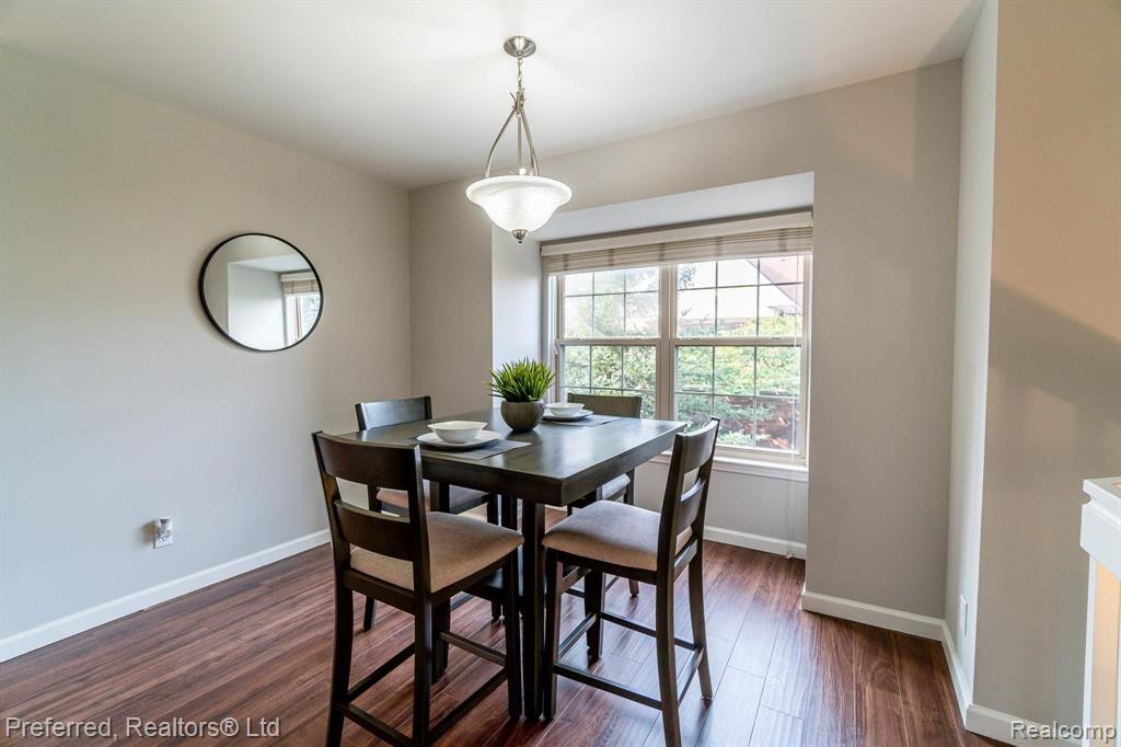 16928 Farmington Road Livonia, MI 48154 - Photo 5 of 28