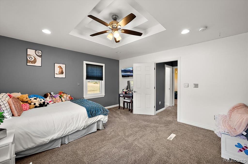 2262 Hammerslea Road Lake Orion, MI 48359 - Photo 30 of 47 Gallery Image 30