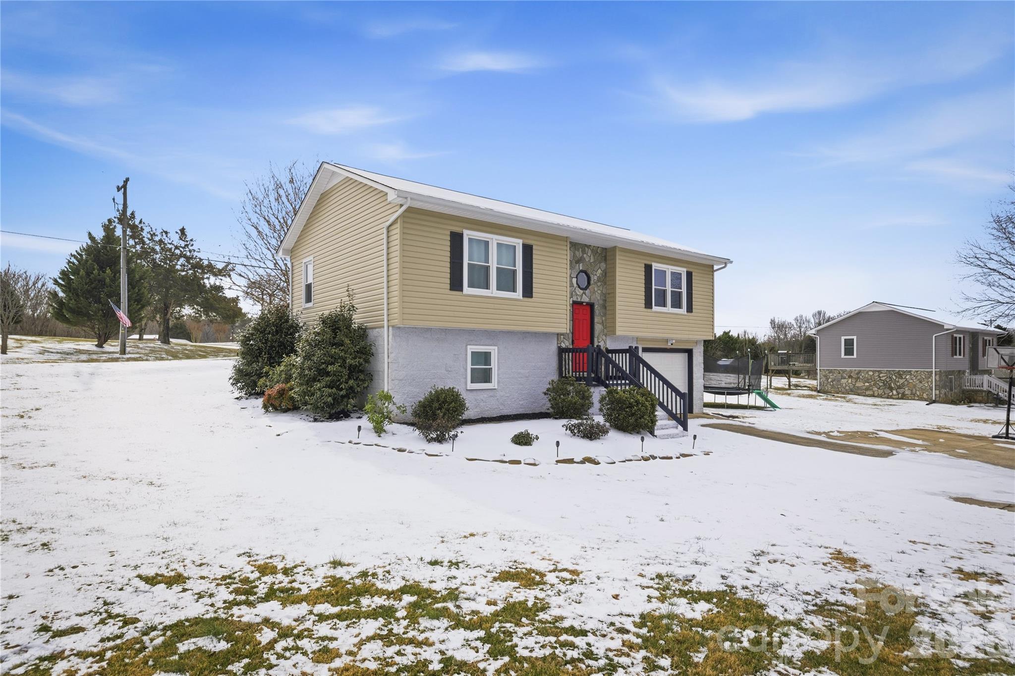 3375 Clarks Chapel Road Lenoir, NC 28645 - Photo 7 of 24