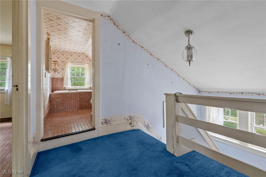 1271 Circle Drive Akron, OH 44310 - Photo 23 of 45 Hallway on Third Floor.