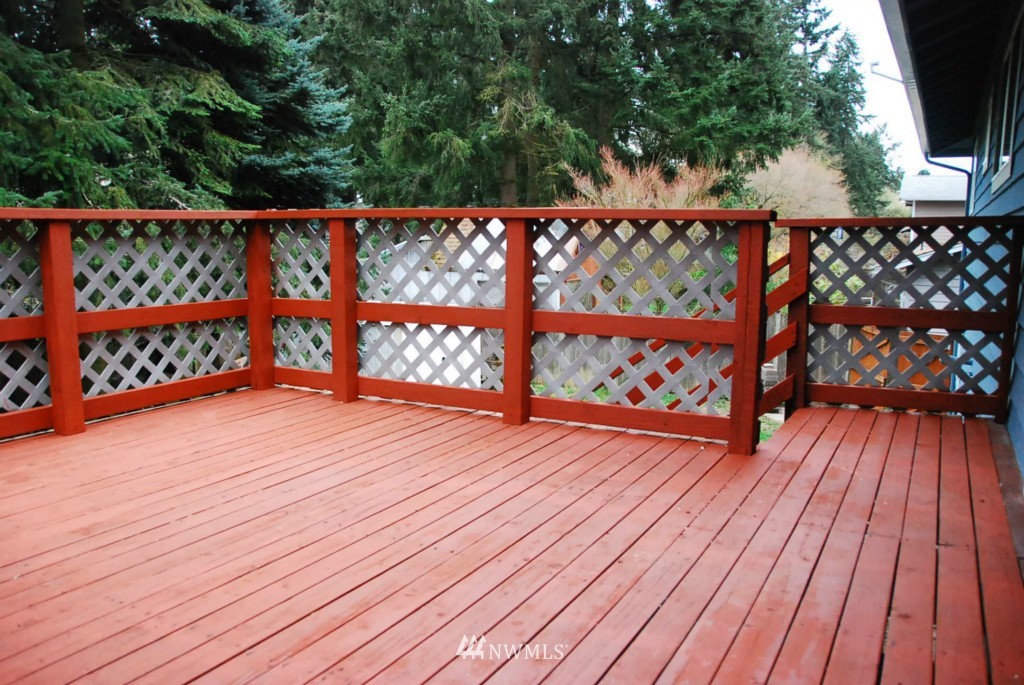 4409 Northeast 17th Street Renton, WA 98059 - Photo 9 of 10
