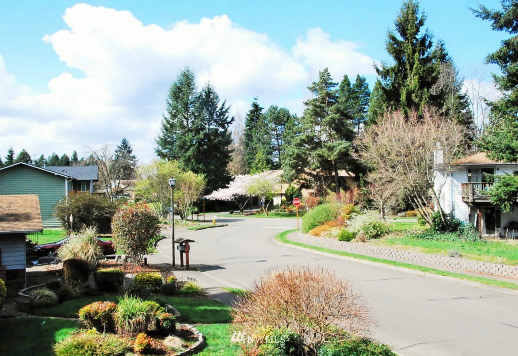 4409 Northeast 17th Street Renton, WA 98059 - Photo 10 of 10