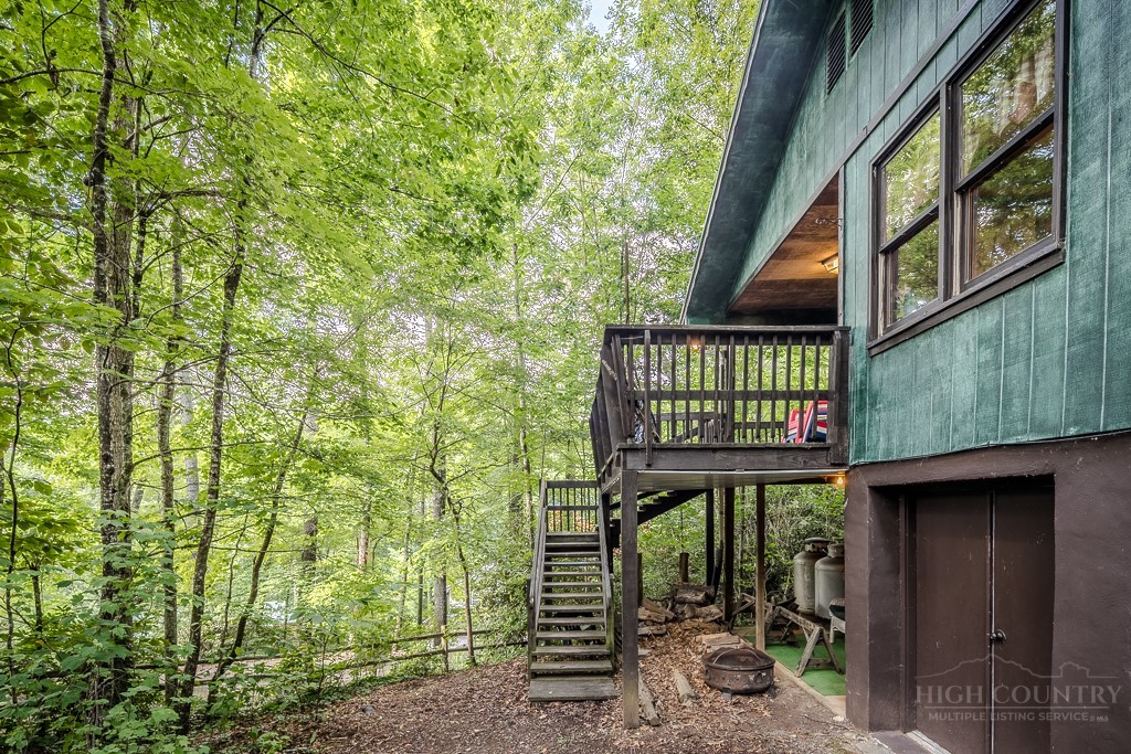 190 Spruce Pine Road Newland, NC 28657 - Photo 5 of 45