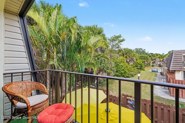 $182,500 | 1515 Vista Oaks Circle Northeast, Palm Bay, FL 32905