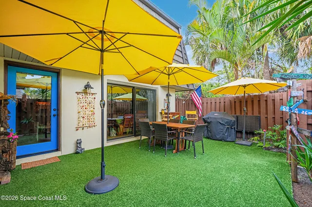 $182,500 | 1515 Vista Oaks Circle Northeast, Palm Bay, FL 32905