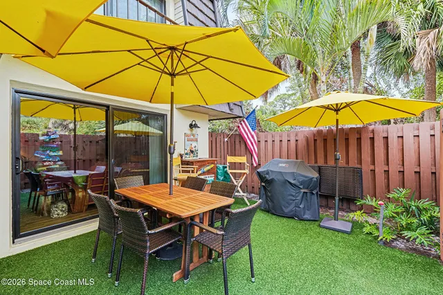 $182,500 | 1515 Vista Oaks Circle Northeast, Palm Bay, FL 32905