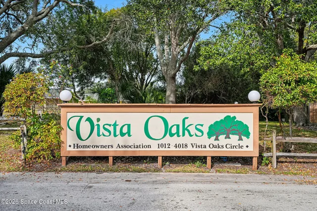 $182,500 | 1515 Vista Oaks Circle Northeast, Palm Bay, FL 32905