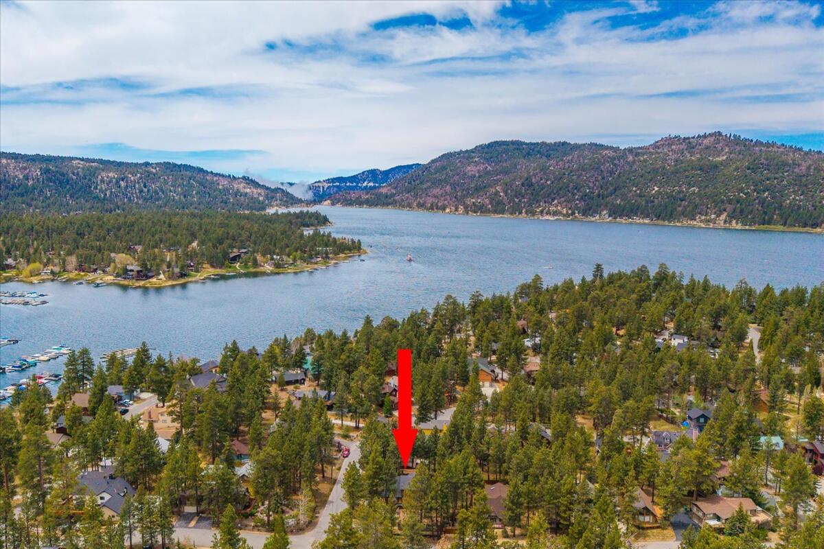 39656 Forest Road Big Bear Lake, CA 92315 - Photo 32 of 40 an aerial view of multiple house