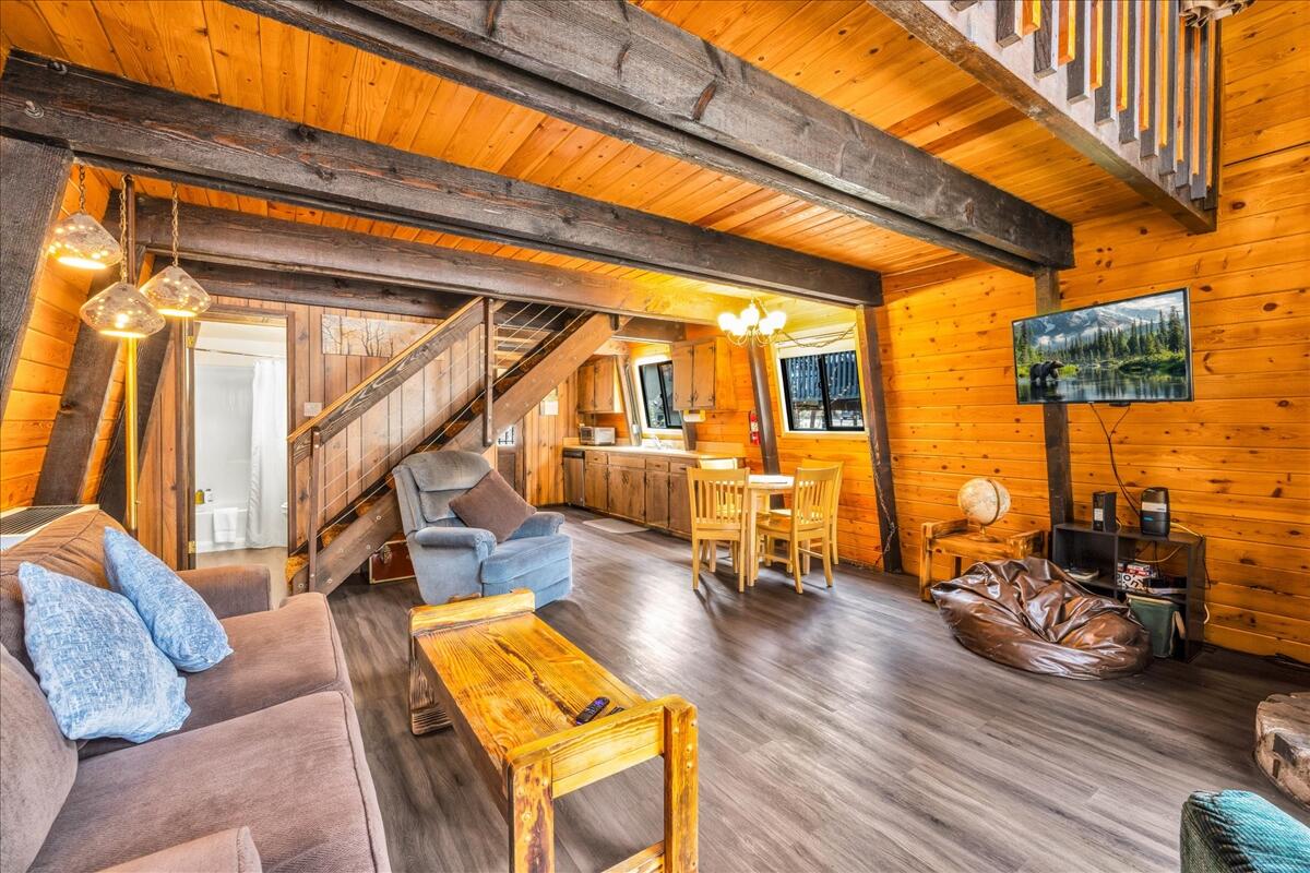 39656 Forest Road Big Bear Lake, CA 92315 - Photo 6 of 40