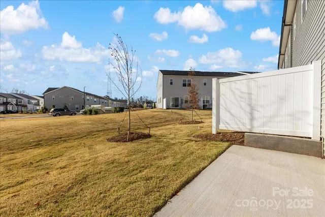 $338,776 | 2300 Endeavor Run, Charlotte, NC 28269