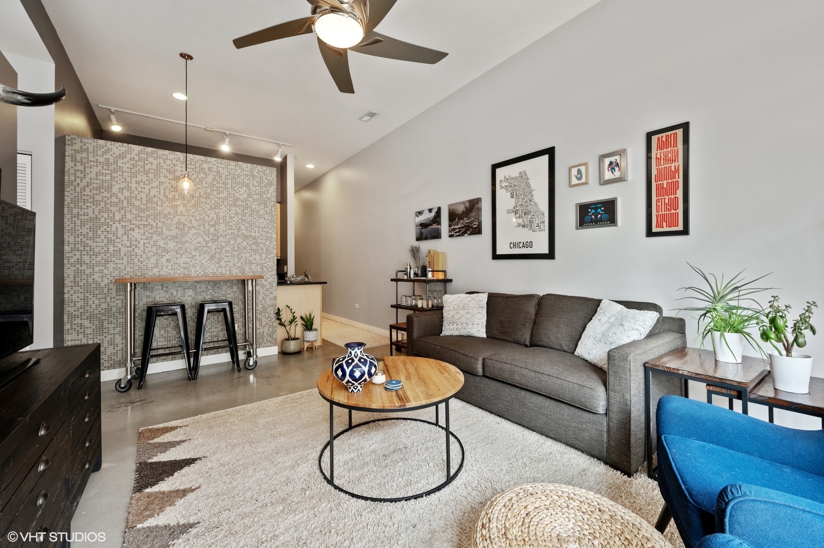 949 West Madison Street, Unit 304 Chicago, IL 60607 - Photo 4 of 12