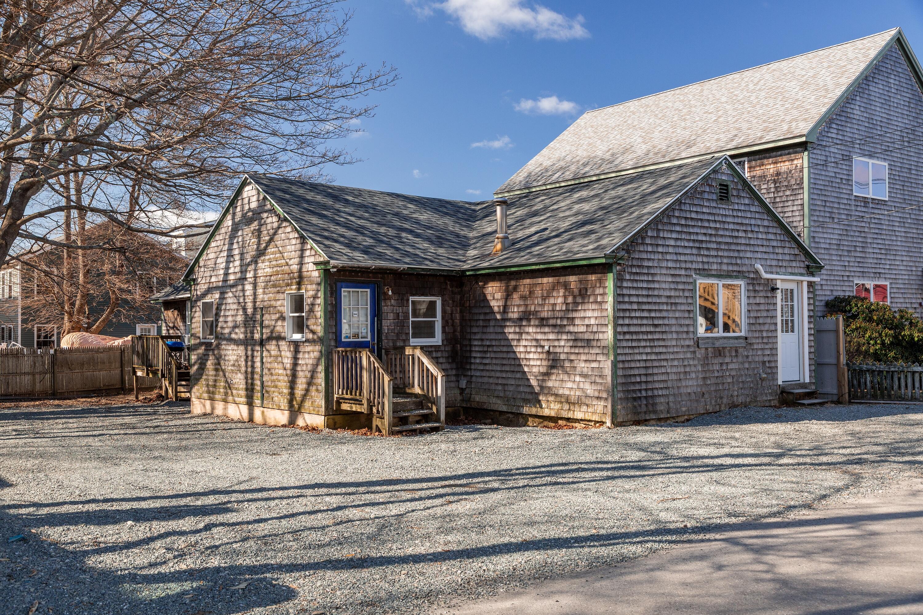 14-Pleasant-Exterior-1