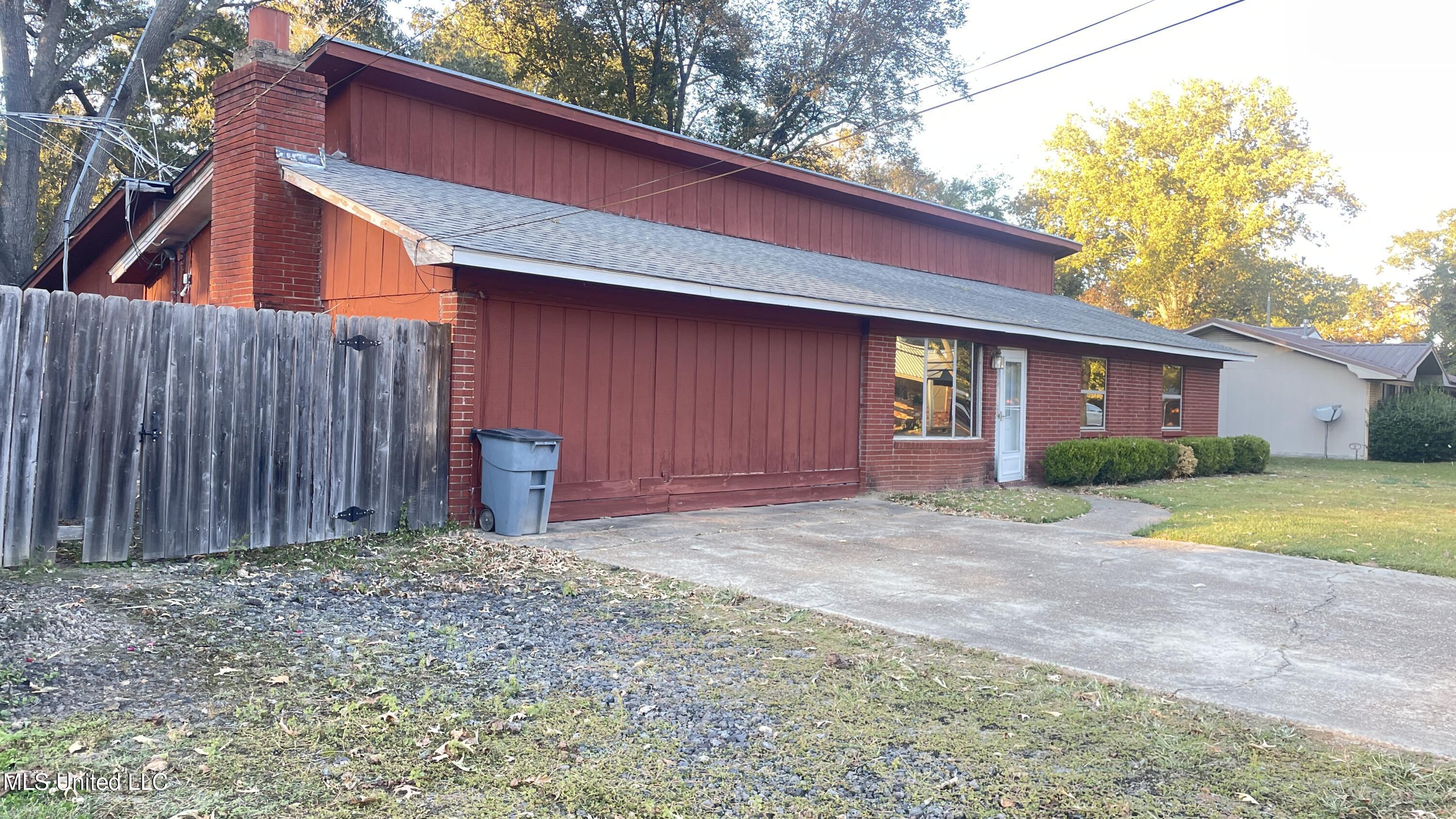 3232 Stark Drive Pearl, MS 39208 - Photo 2 of 8 IMG_7507